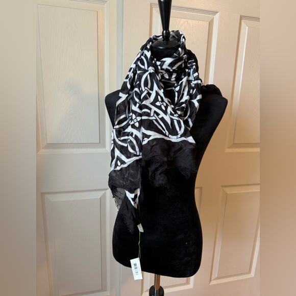 NWT Vera Bradley Set - Scarf / Wrap, Lanyard, and Small Cosmetics Bag - Concerto - Picture 2 of 11